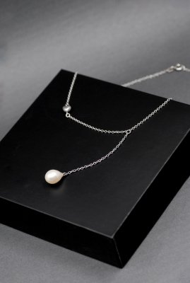 Tiny Heart Pearldrop - Halsband i silver