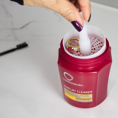 Connoisseurs putsmedel smycken
