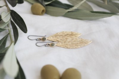 Lotta Jewellery Örhänge Santorini Olive