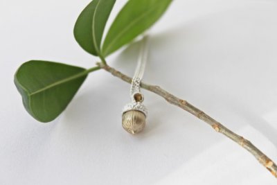 Lotta Jewellery Halsband Oak fruit