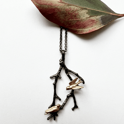 Lotta Jewellery Peace Swallow - Halsband i brons
