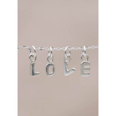 by Faith Bokstav L - Berlock i silver