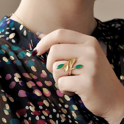 Blooming spring adjustable ring Green agate