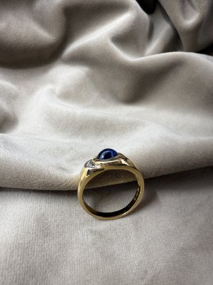 1990-tal - Ring i guld med safir och diamant