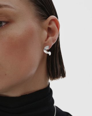 KALEVALA Alluring - Små örhängen i silver