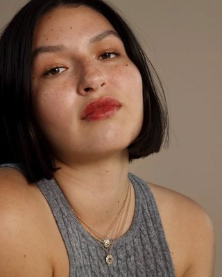 KALEVALA Amulet Charm Kalevala Bear - Miniberlock i guld