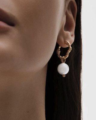 KALEVALA Itu - Creoler i förgyllt silver med påhäng Glaspärla