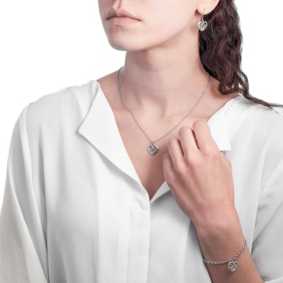 Hearts halsband hjärta guld finsk design Lumoava