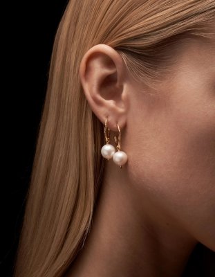 MARIA NILSDOTTER Pierced Pearl - Örhänge i silver