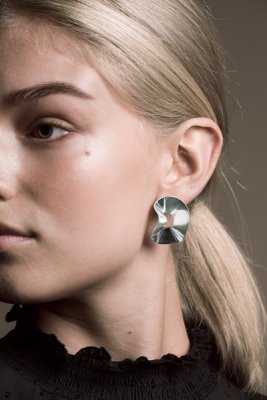 kalevala alluring statemant earring örhänge