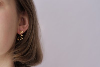 PER BORUP Calligraphy - Hoops i guld
