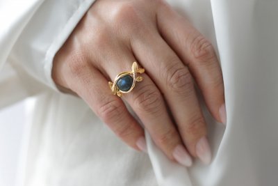 PER BORUP Linn Changeling - Ring i guld