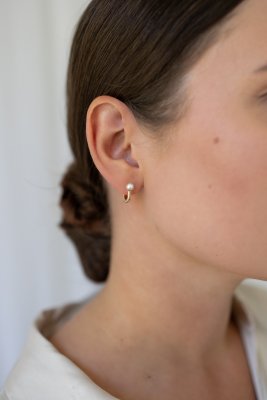 Per Borup Design Ophelia - Creoler i guld med opal & diamant