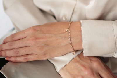 PER BORUP Violina - Litet armband i guld