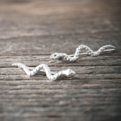 by Faith Orm - Earclimber i silver