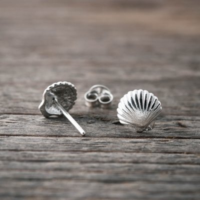 by Faith Snäcka - Örhängen i silver