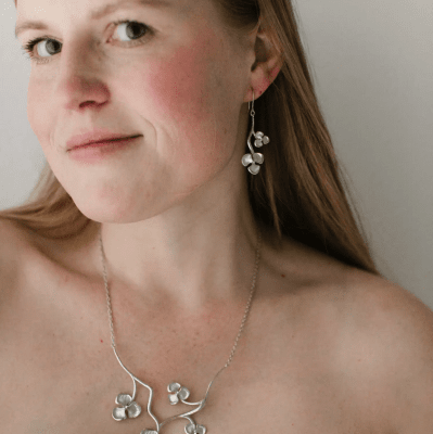 Lumoava Blossom - Halsband i silver